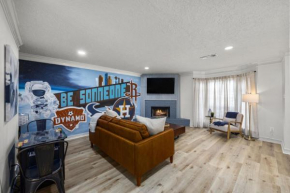 Montrose Hideaway Walkable Houston Art Retro Games